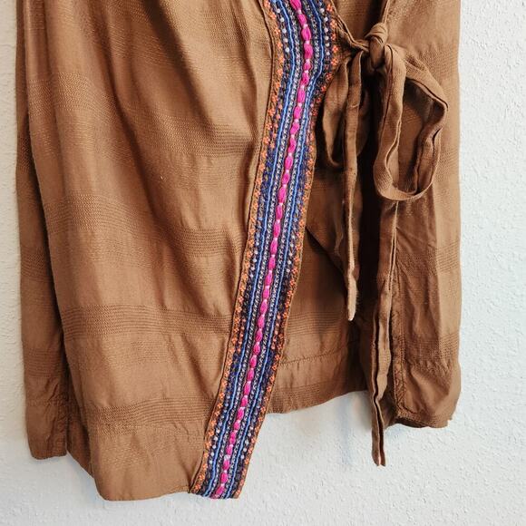 Maeve by Anthropologie Liviana Embroidered Wrap Top Size Small - Picture 4 of 13